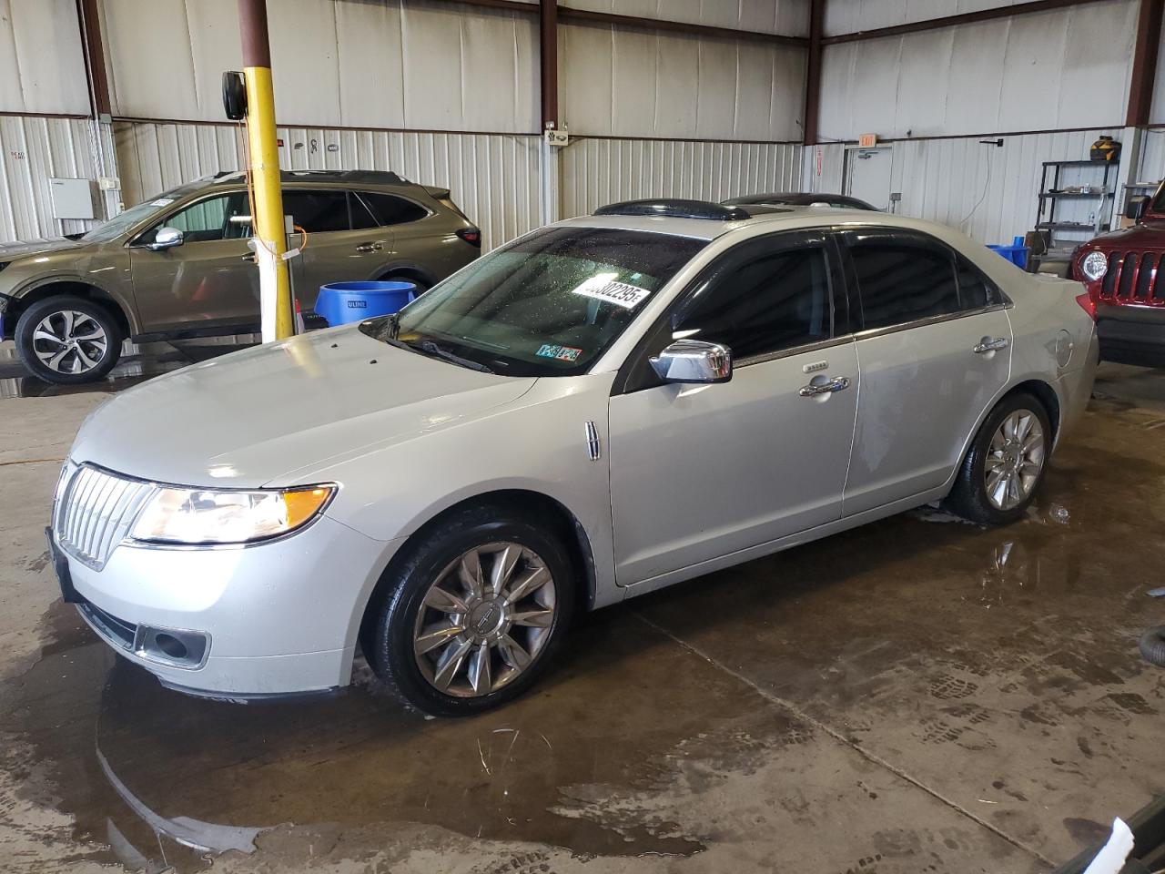 LINCOLN MKZ 2010