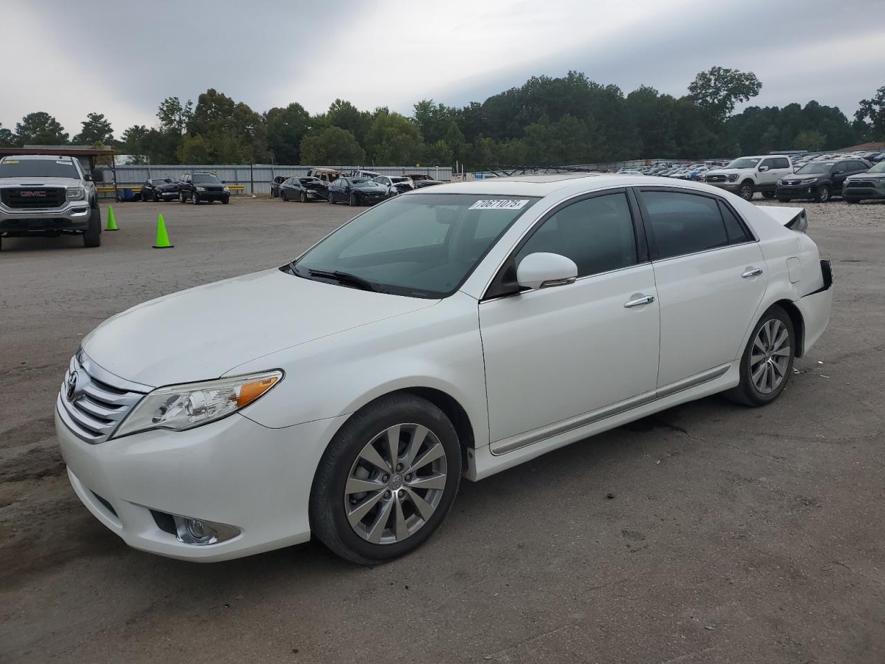 TOYOTA AVALON BAS 2011
