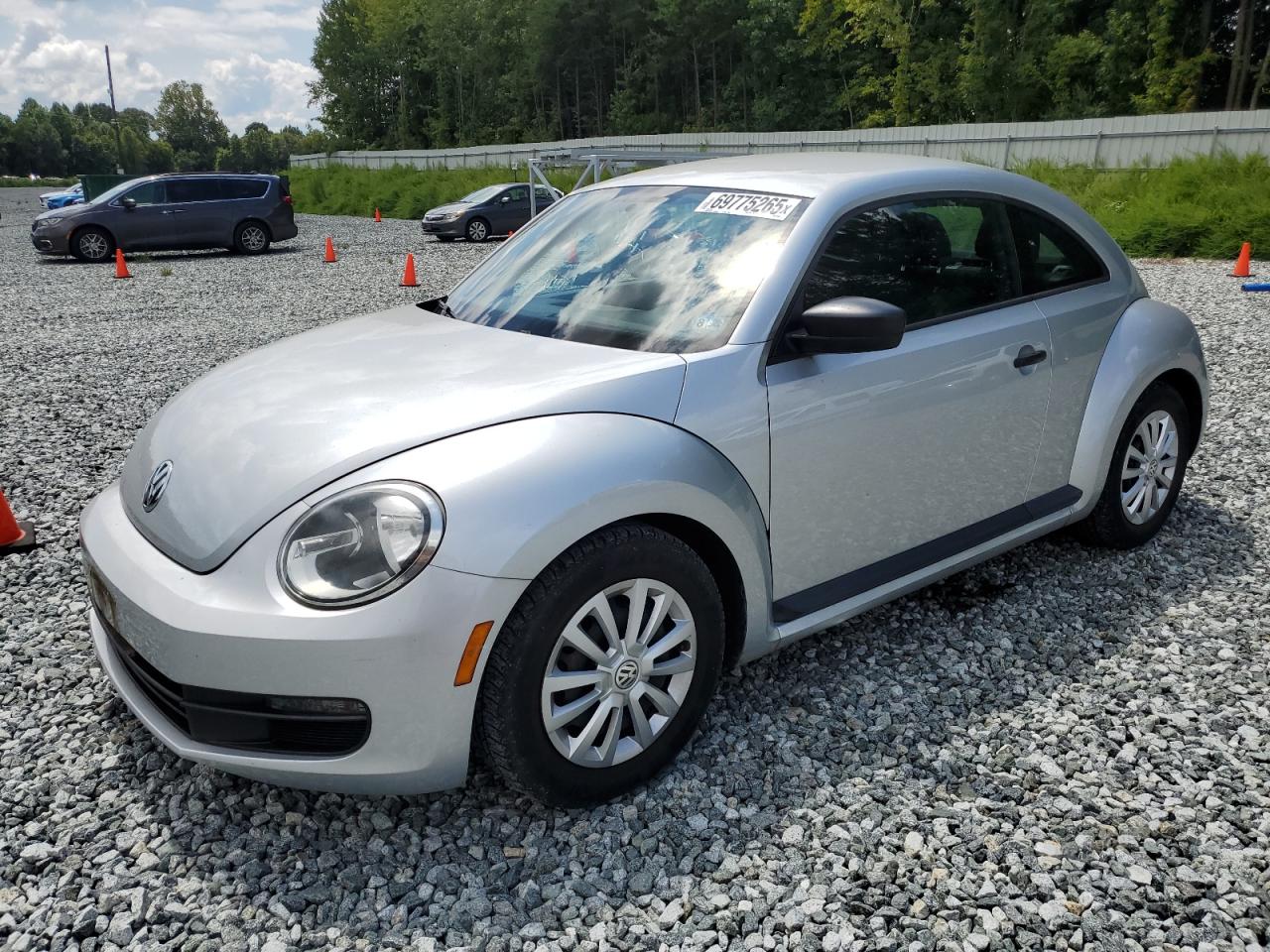 VOLKSWAGEN BEETLE 2012