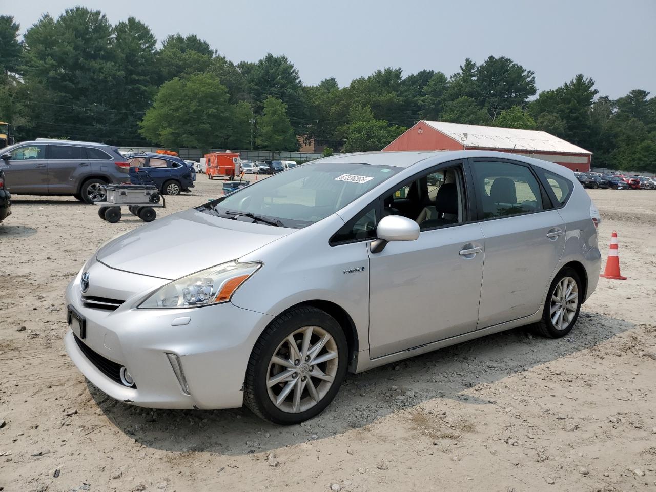 TOYOTA PRIUS V 2013