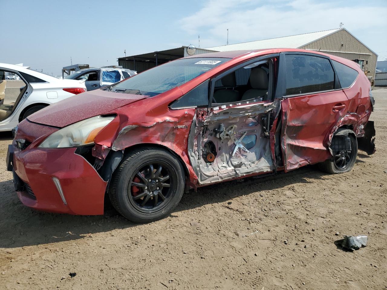 TOYOTA PRIUS V 2014