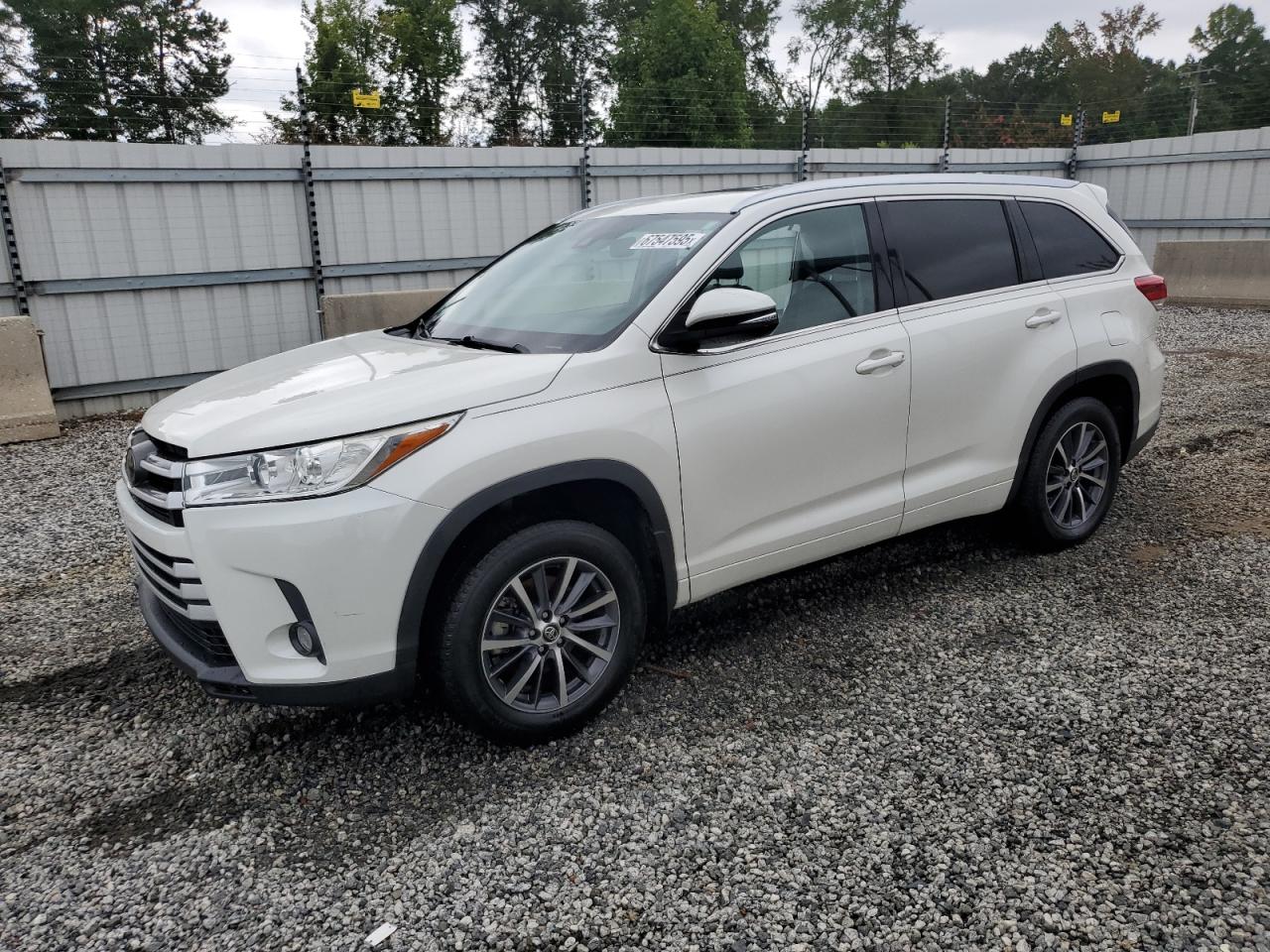 TOYOTA HIGHLANDER 2018