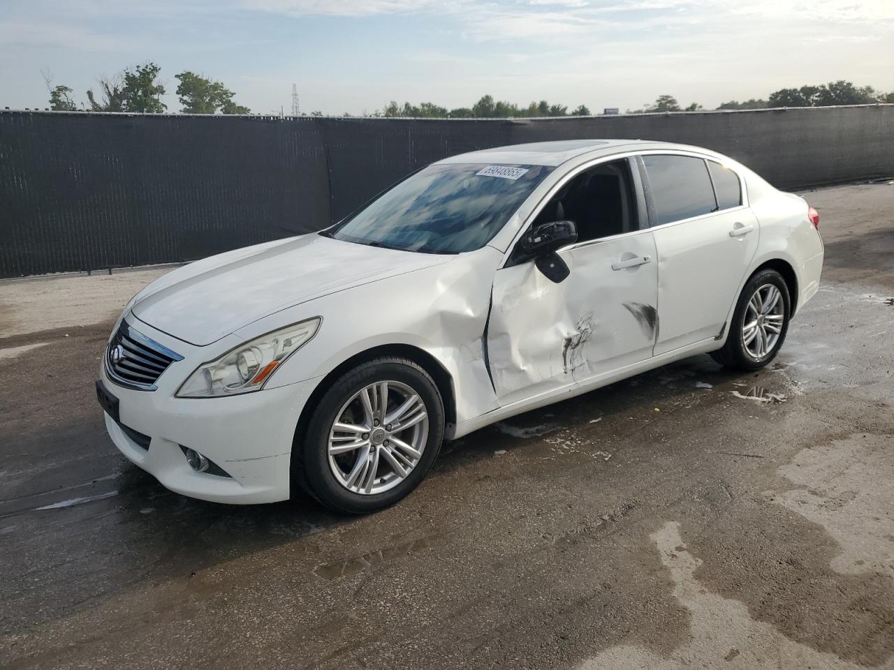 INFINITI G37 2013