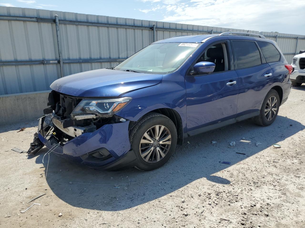 NISSAN PATHFINDER 2018