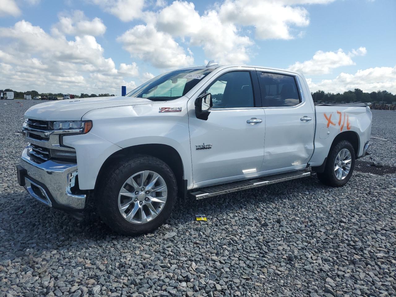 CHEVROLET SILVERADO 2021