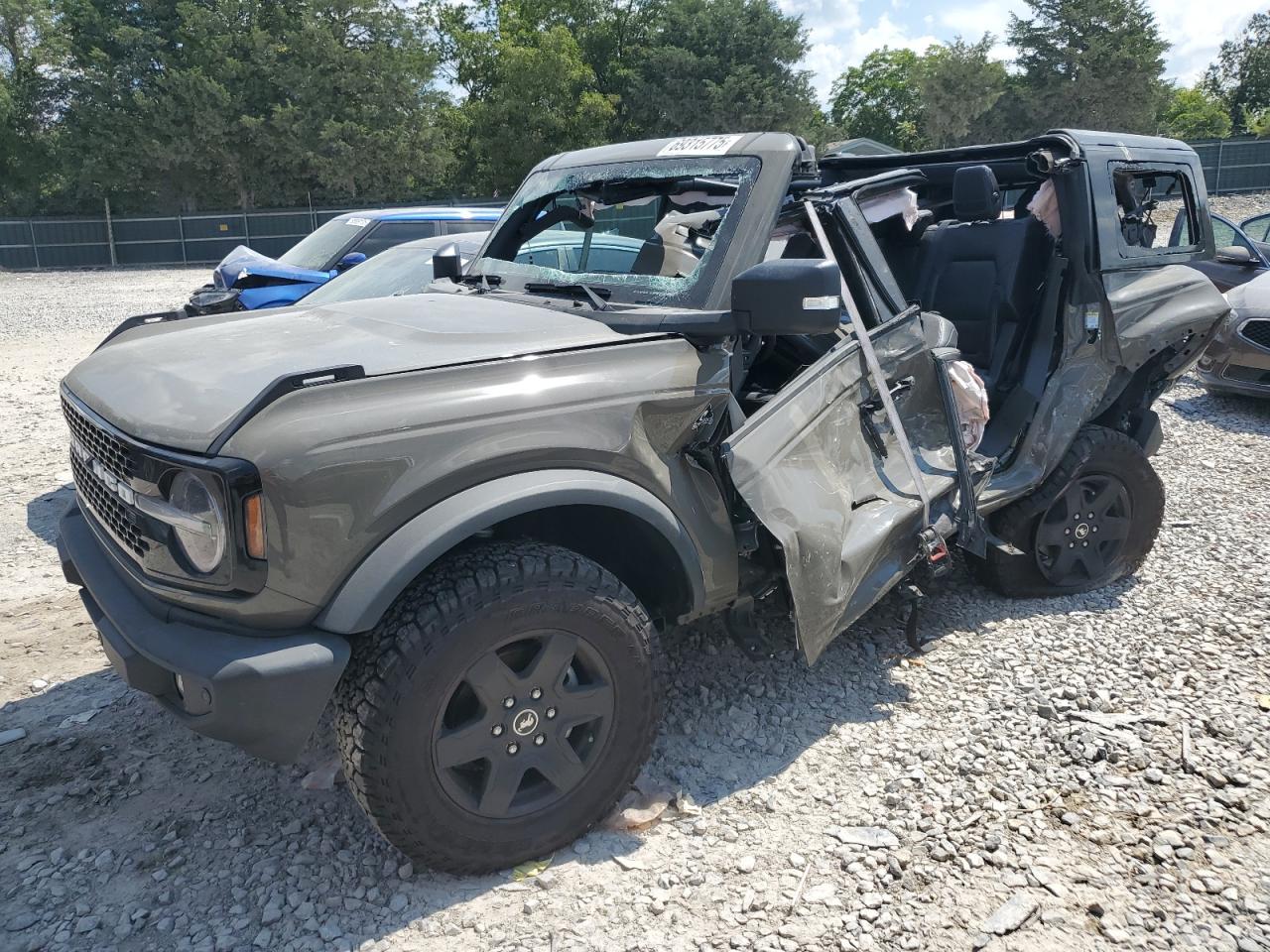 FORD BRONCO OUT 2025