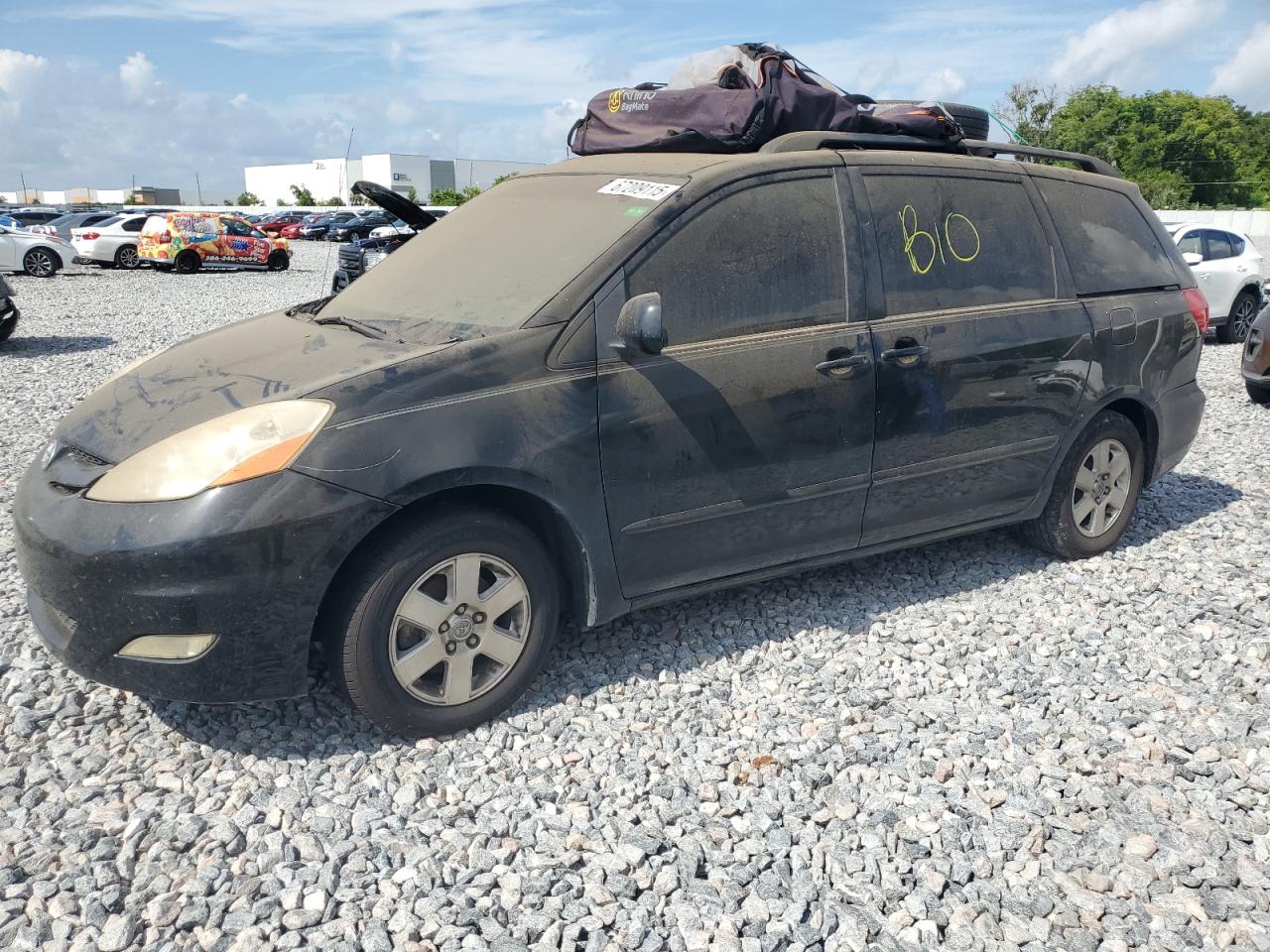 TOYOTA SIENNA 2011