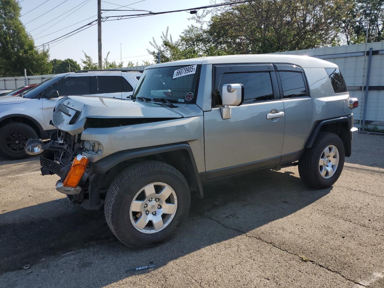 TOYOTA FJ CRUISER 2010