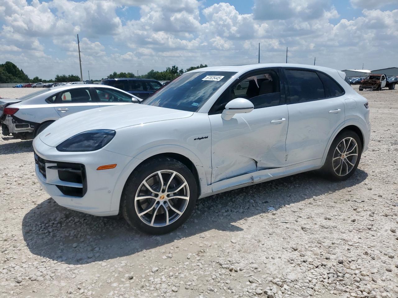 PORSCHE CAYENNE E- 2024