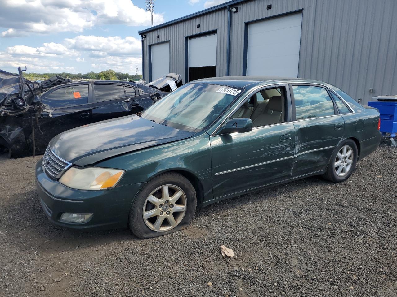 TOYOTA AVALON 2001