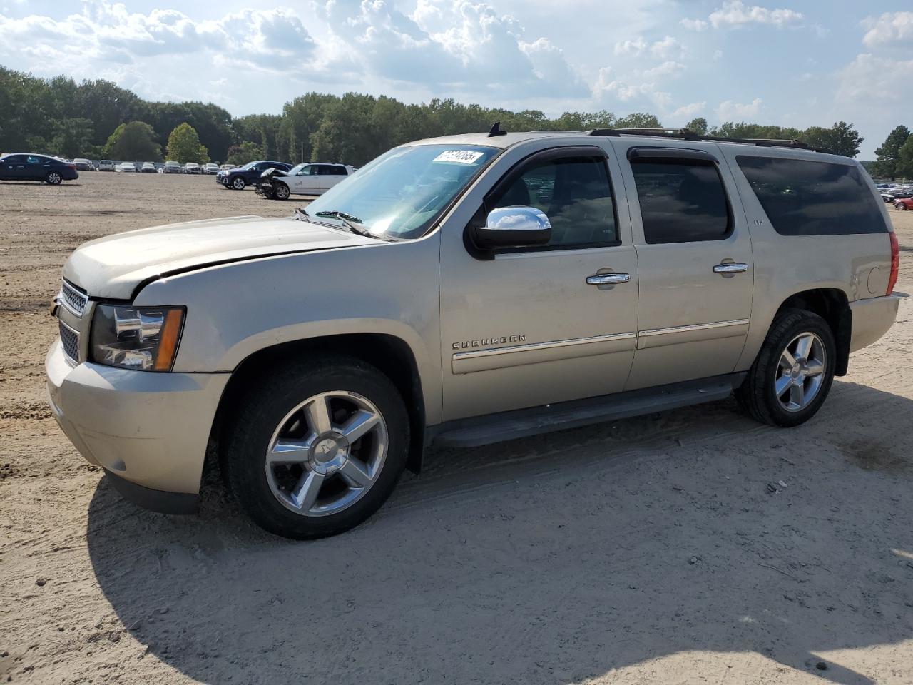 CHEVROLET SUBURBAN K 2013