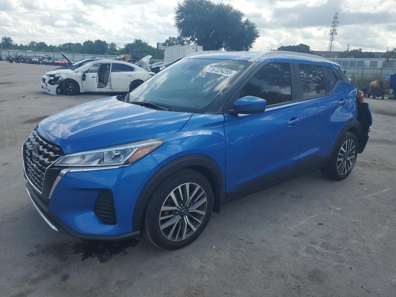 NISSAN KICKS SV 2023