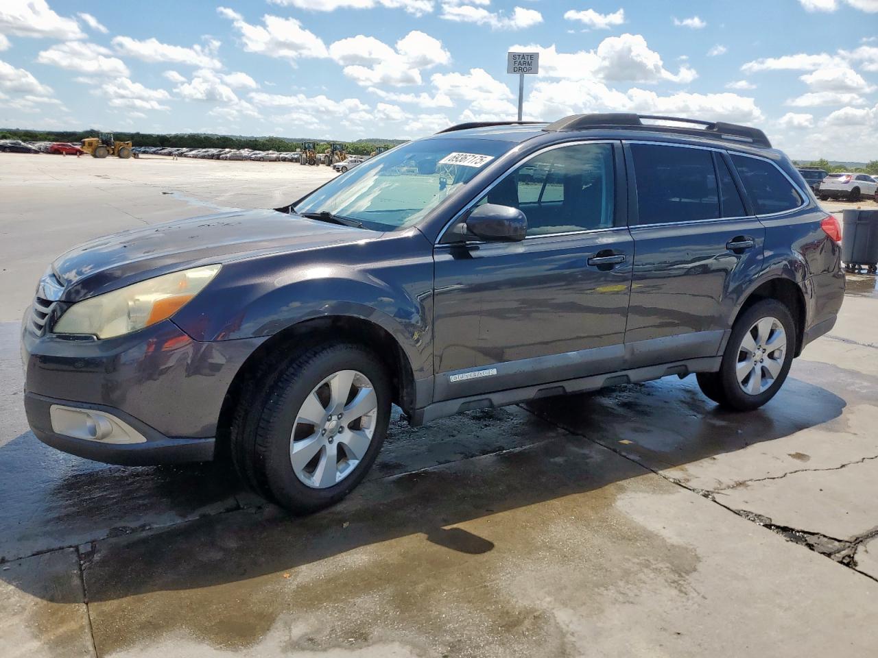 SUBARU OUTBACK 2010