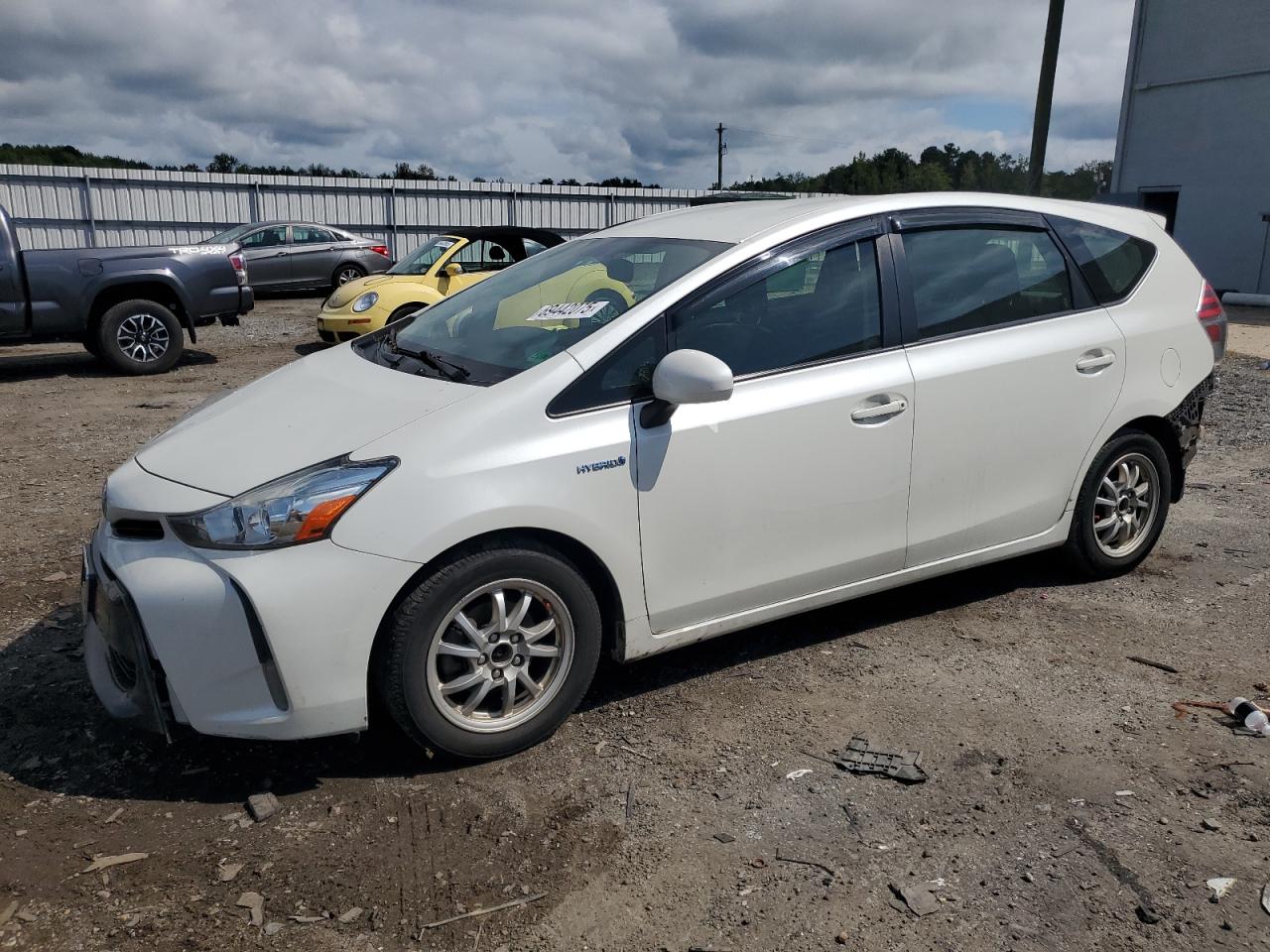 TOYOTA PRIUS V 2015