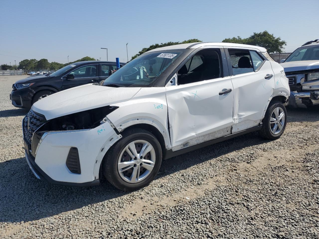 NISSAN KICKS 2021