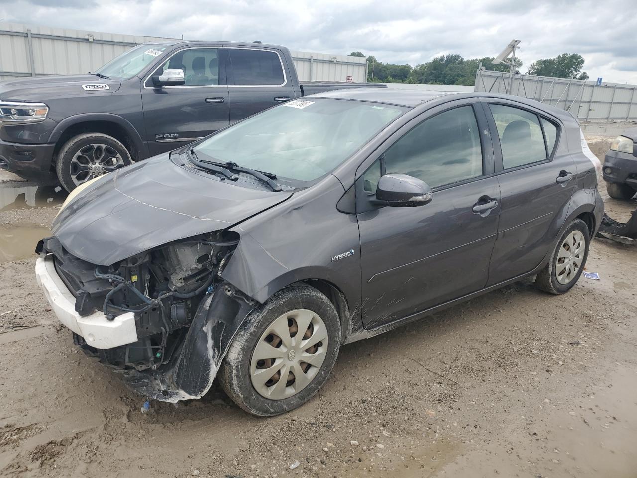 TOYOTA PRIUS C 2013