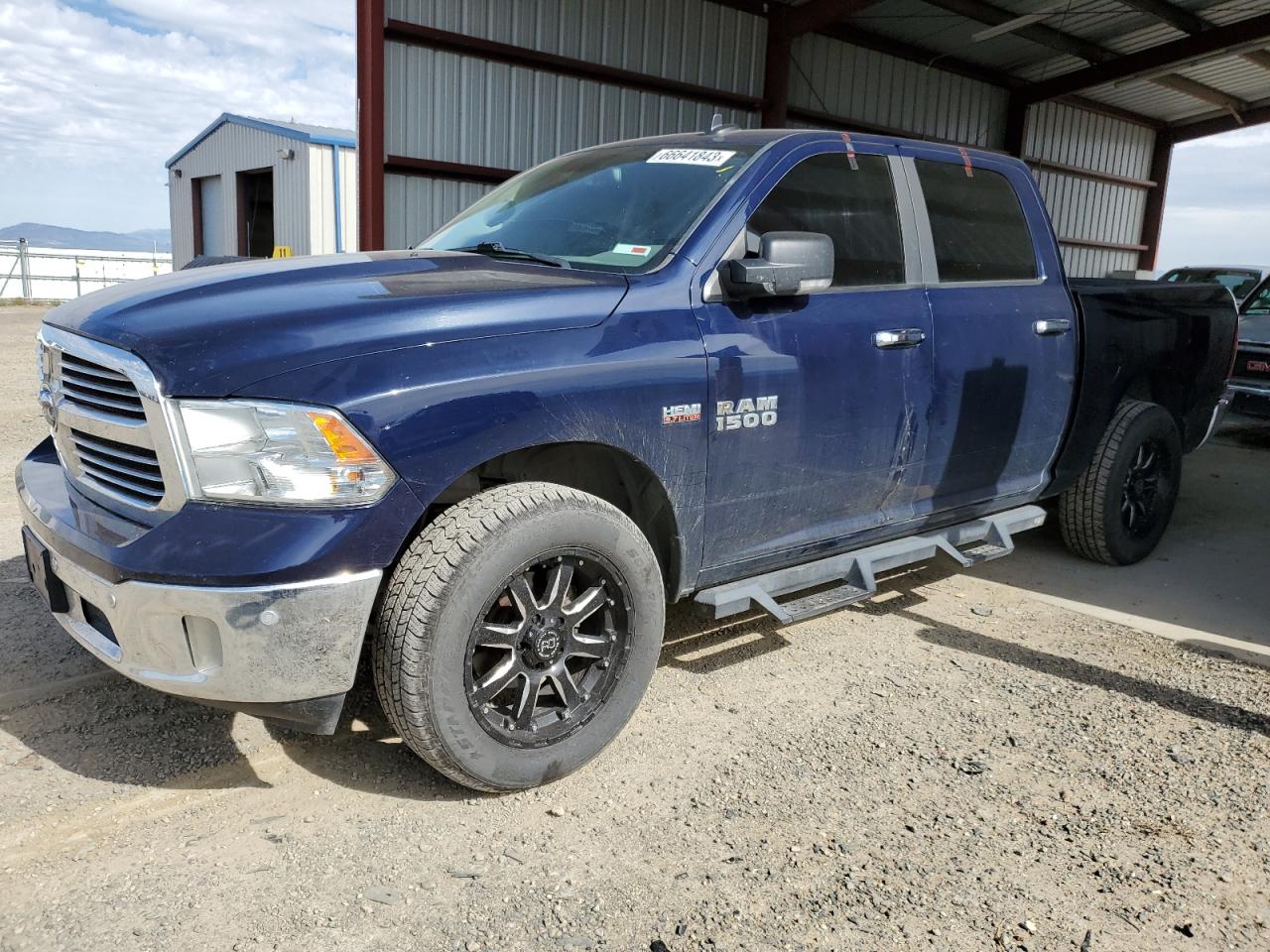 RAM 1500 SLT 2017