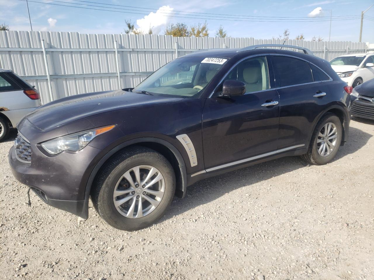 INFINITI FX35 2010
