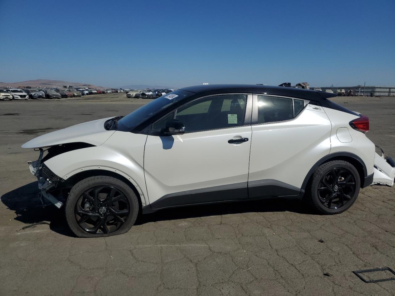 TOYOTA C-HR XLE 2021
