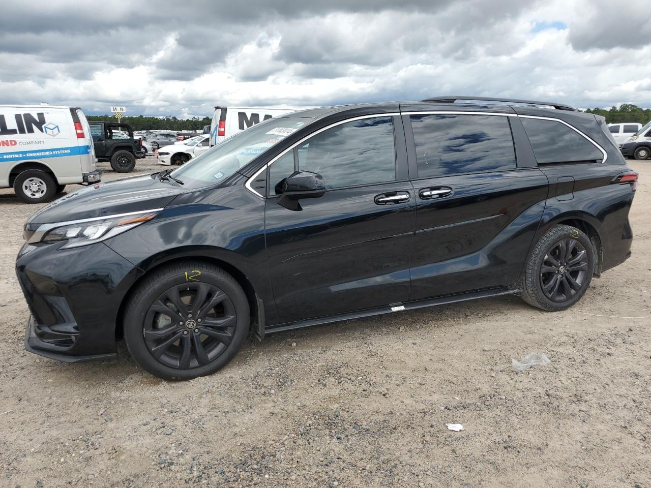 TOYOTA SIENNA XSE 2023