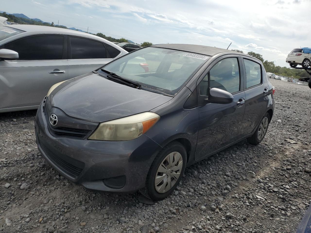 TOYOTA Yaris 2013