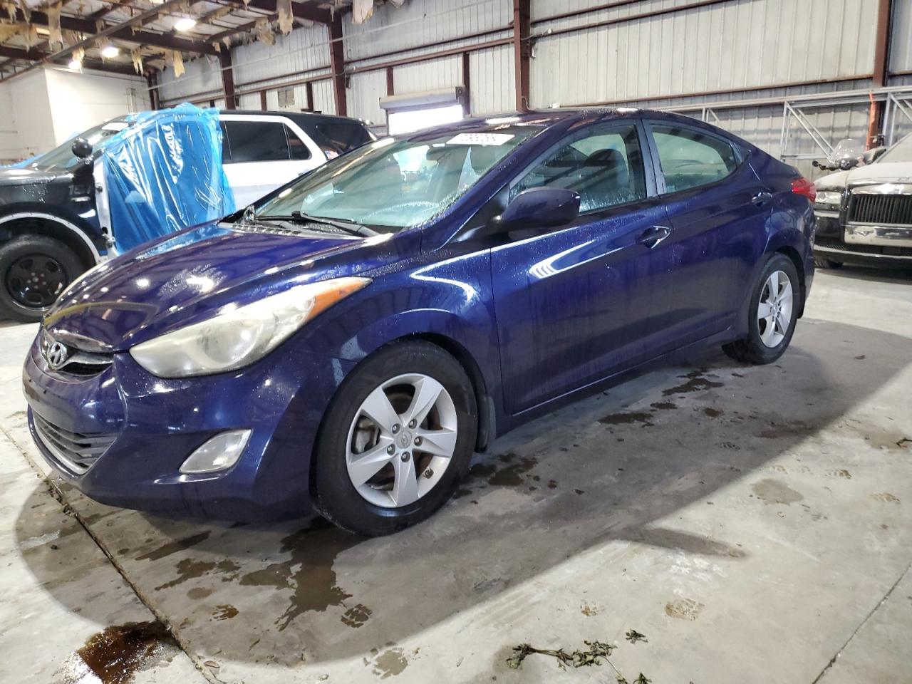HYUNDAI Elantra Gl 2013