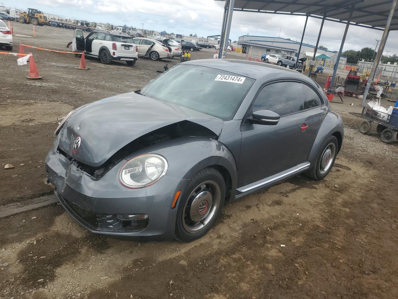 VOLKSWAGEN BEETLE 2013