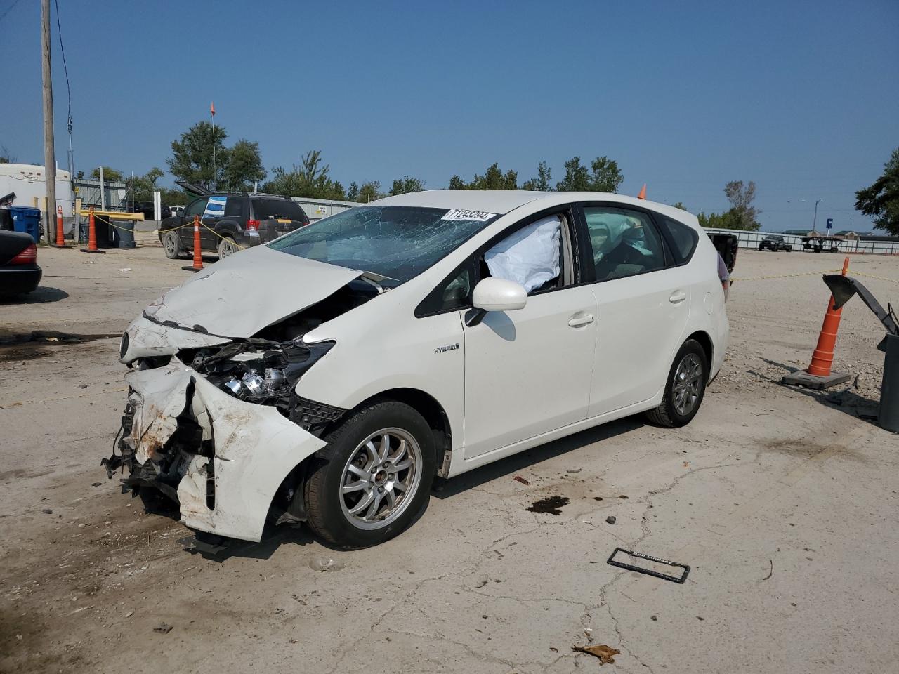 TOYOTA PRIUS V 2016