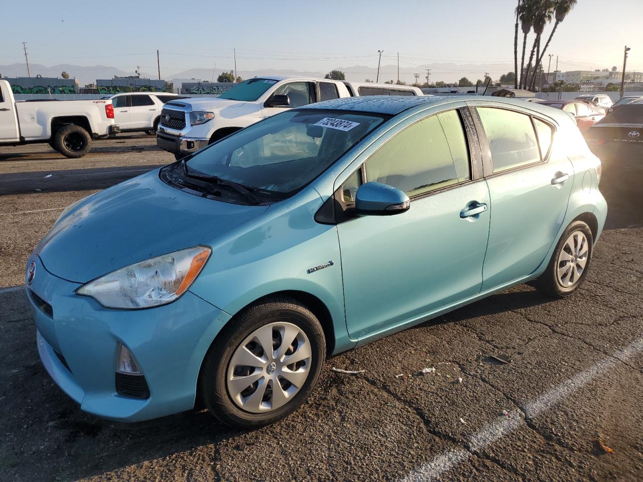TOYOTA Prius C 2013