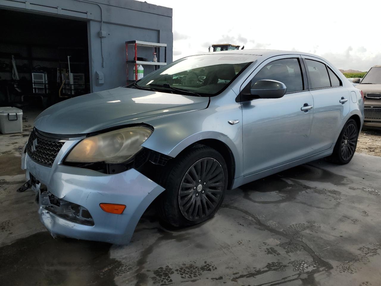 SUZUKI Kizashi Se 2012