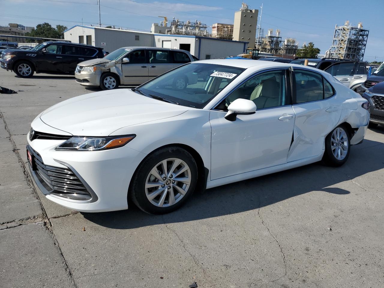 TOYOTA CAMRY LE 2021