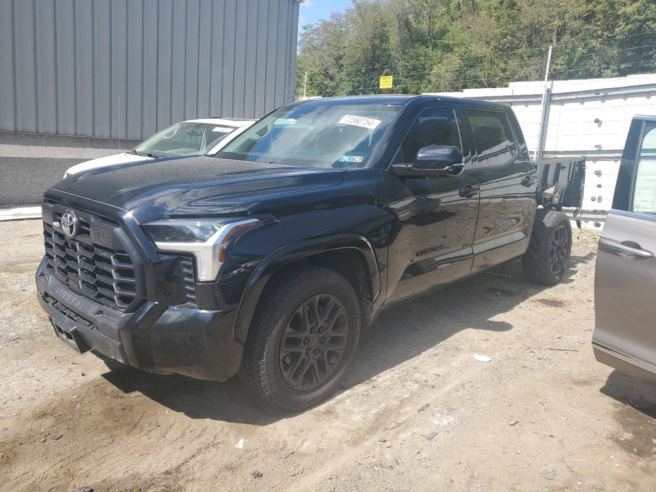 TOYOTA TUNDRA CRE 2022