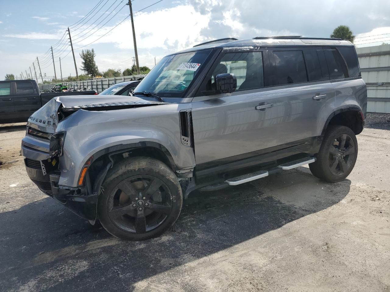 LAND ROVER DEFENDER 1 2023