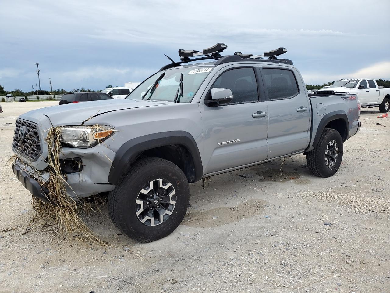 TOYOTA TACOMA DOU 2021