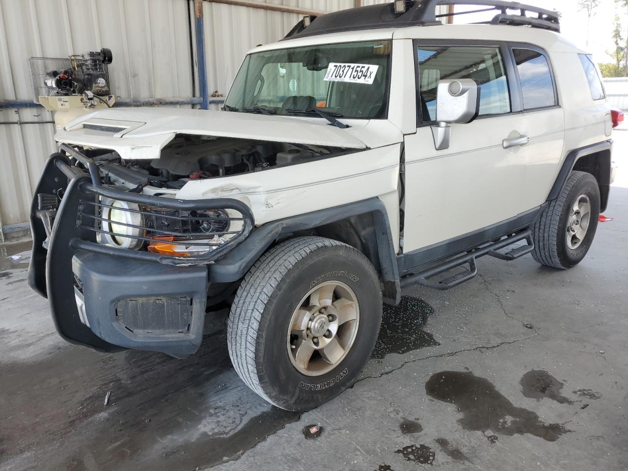 TOYOTA FJ CRUISER 2010