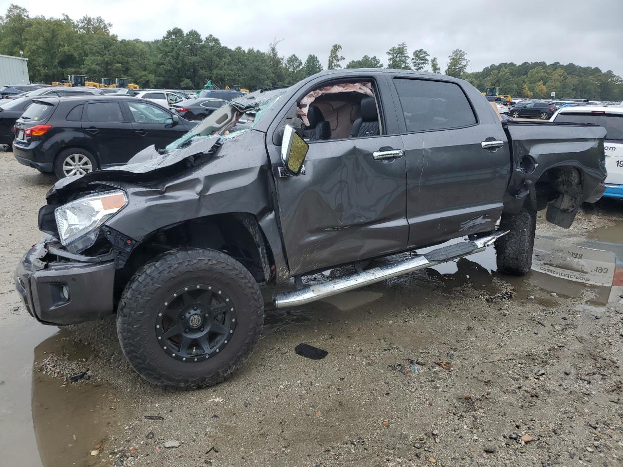 TOYOTA TUNDRA CRE 2015