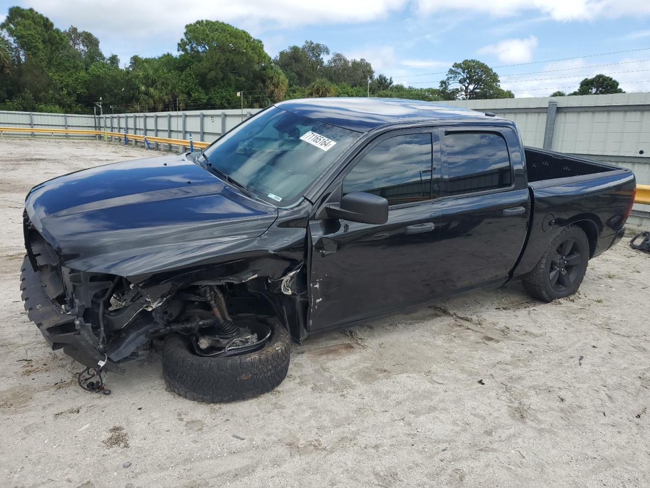 RAM 1500 ST 2015