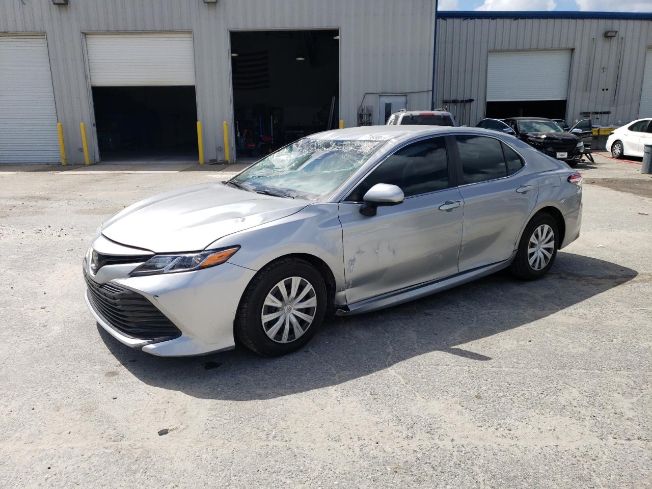 TOYOTA CAMRY L 2019