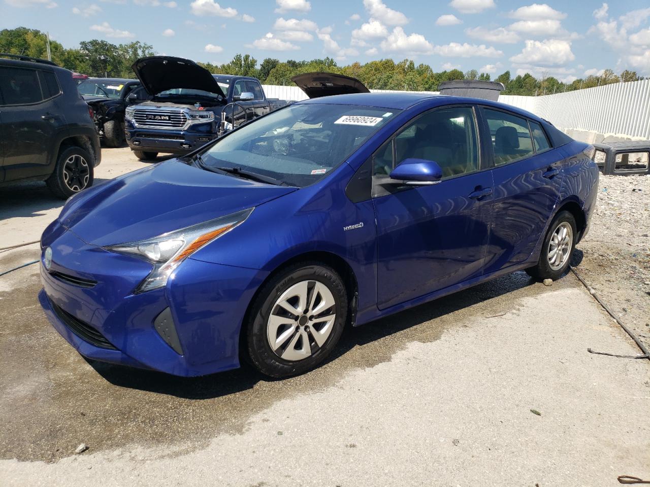 TOYOTA PRIUS 2017