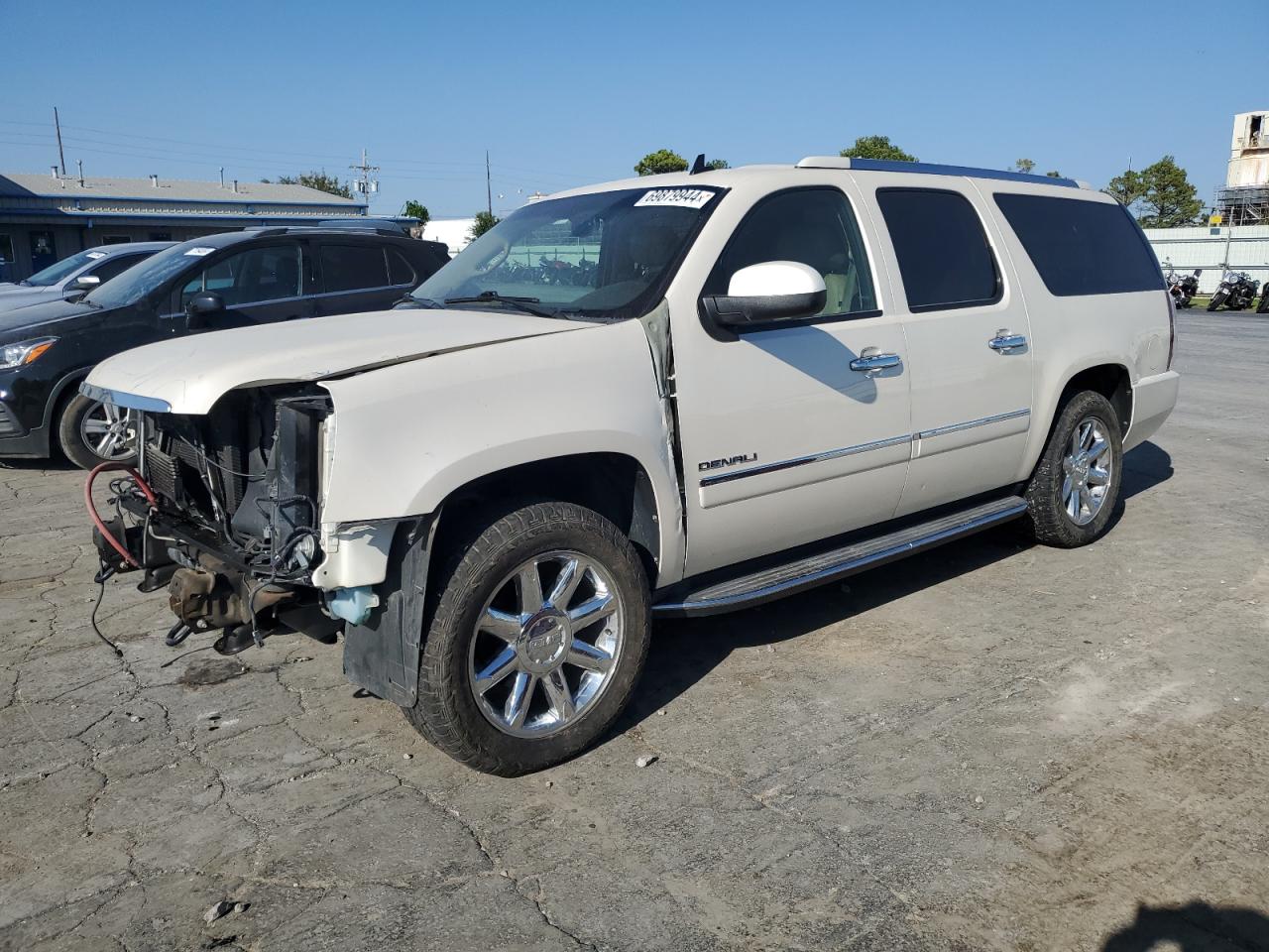 GMC YUKON XL D 2013