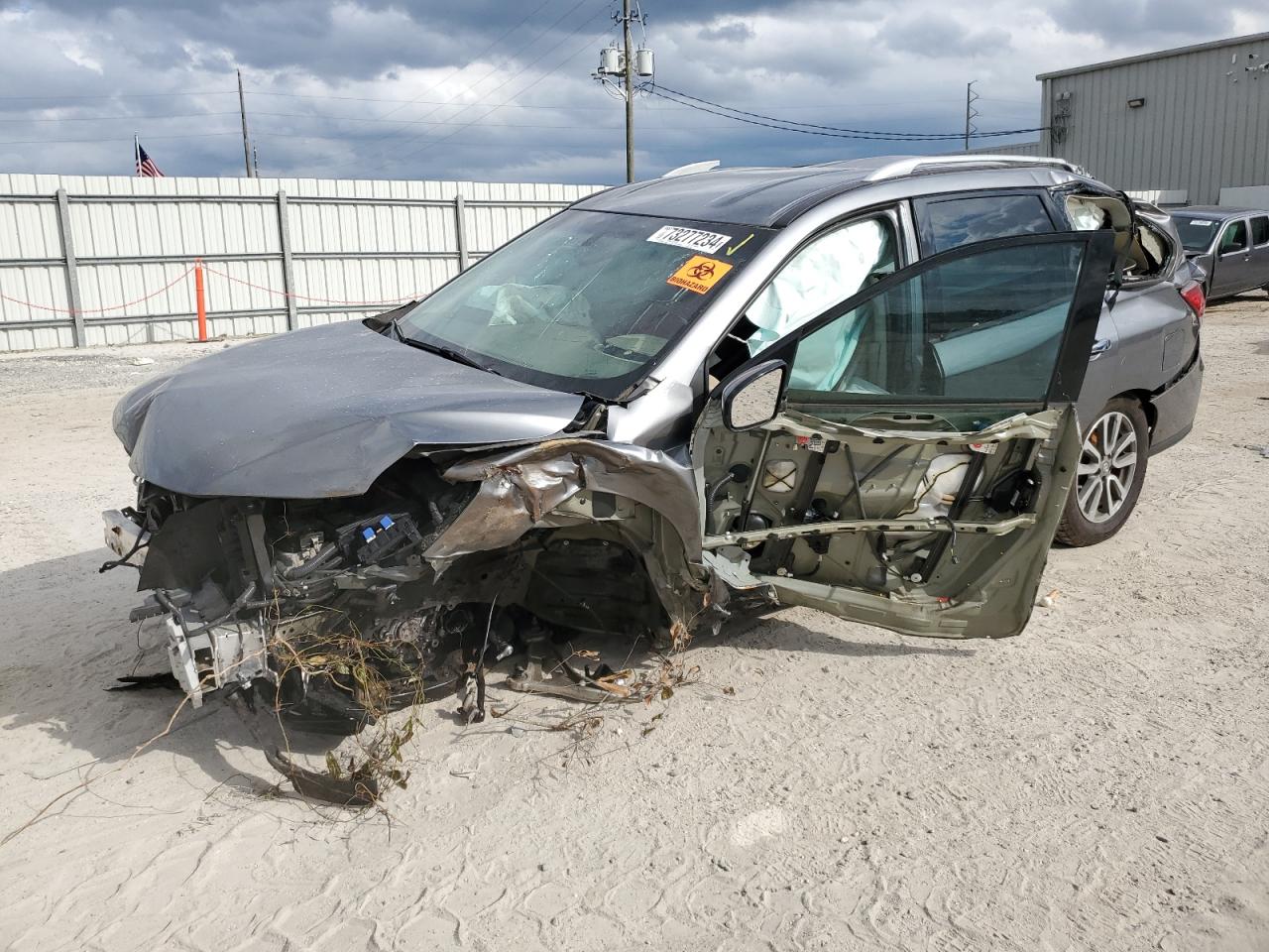 NISSAN PATHFINDER 2015