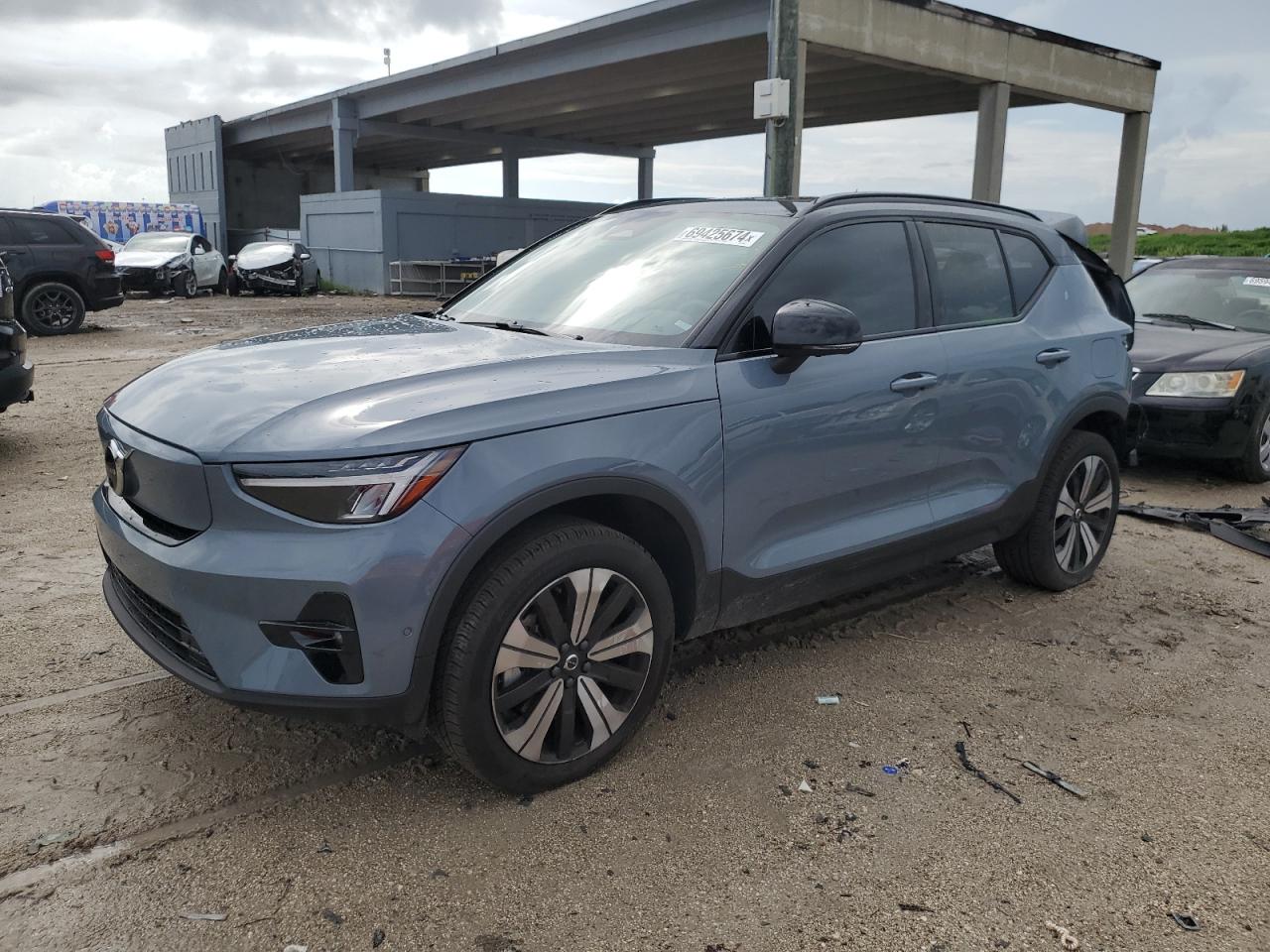 VOLVO XC40 RECHA 2023