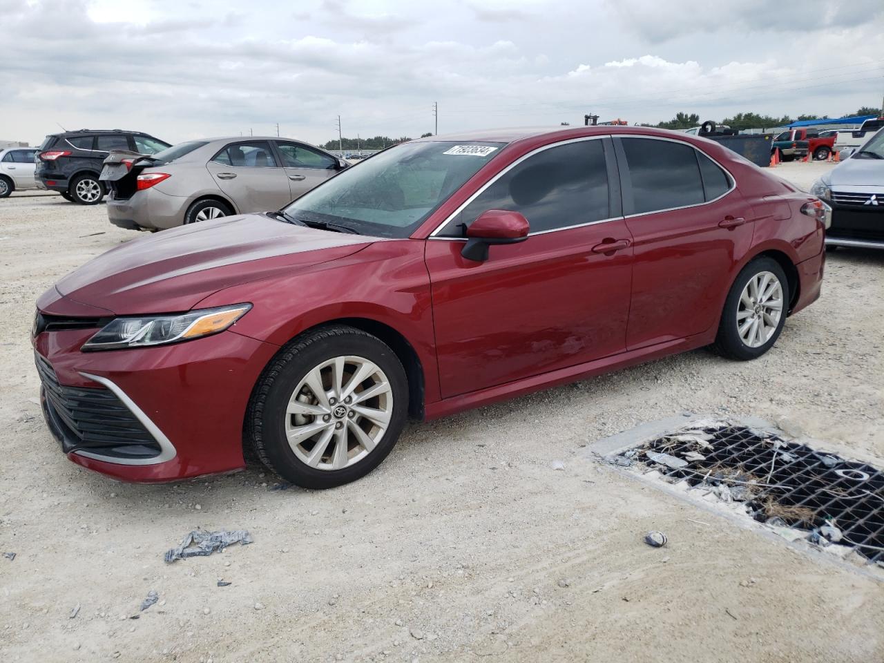 TOYOTA CAMRY LE 2021