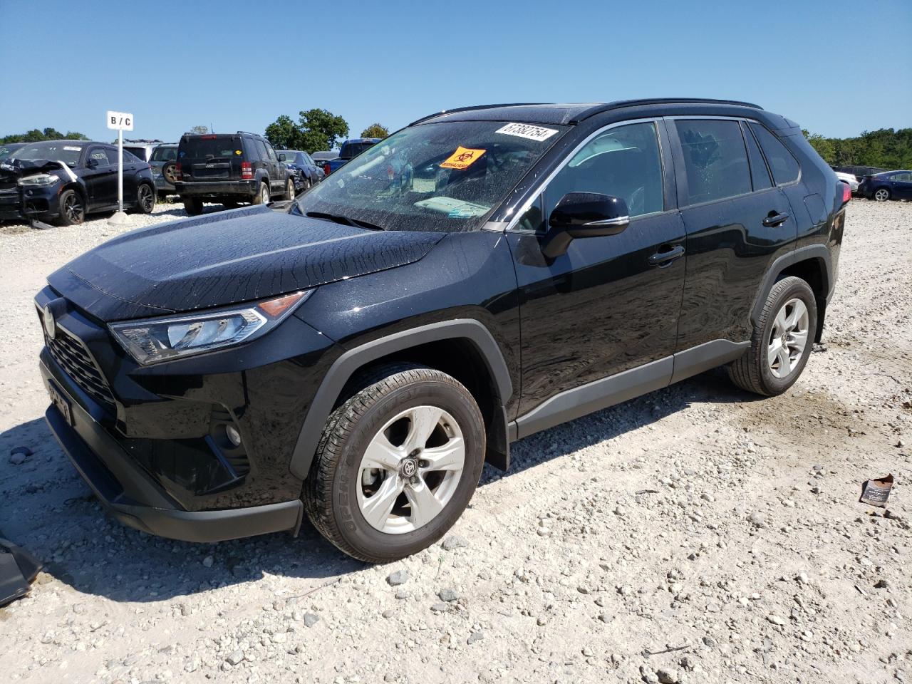 TOYOTA RAV4 XLE 2021