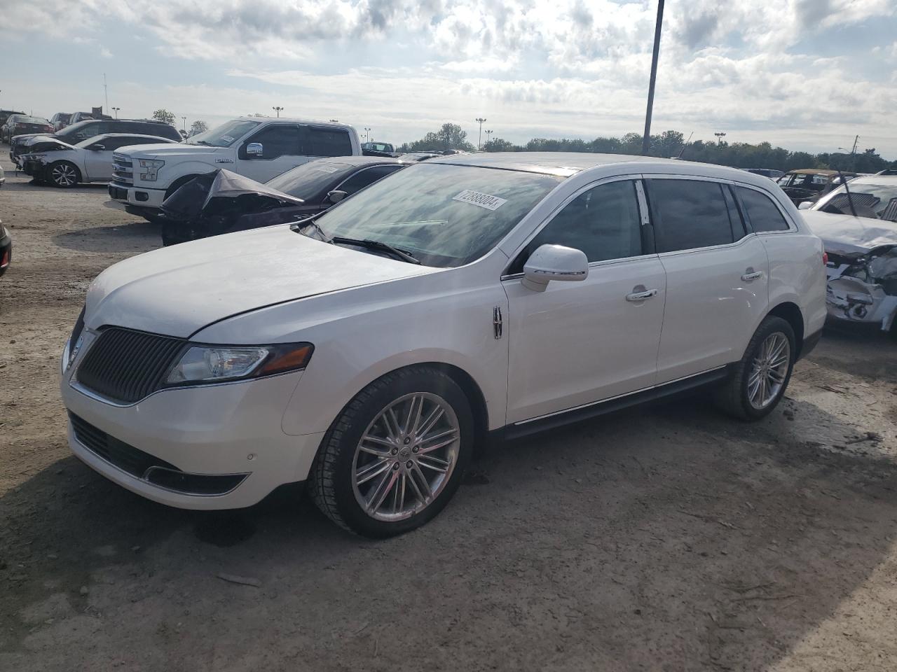 LINCOLN MKT 2014