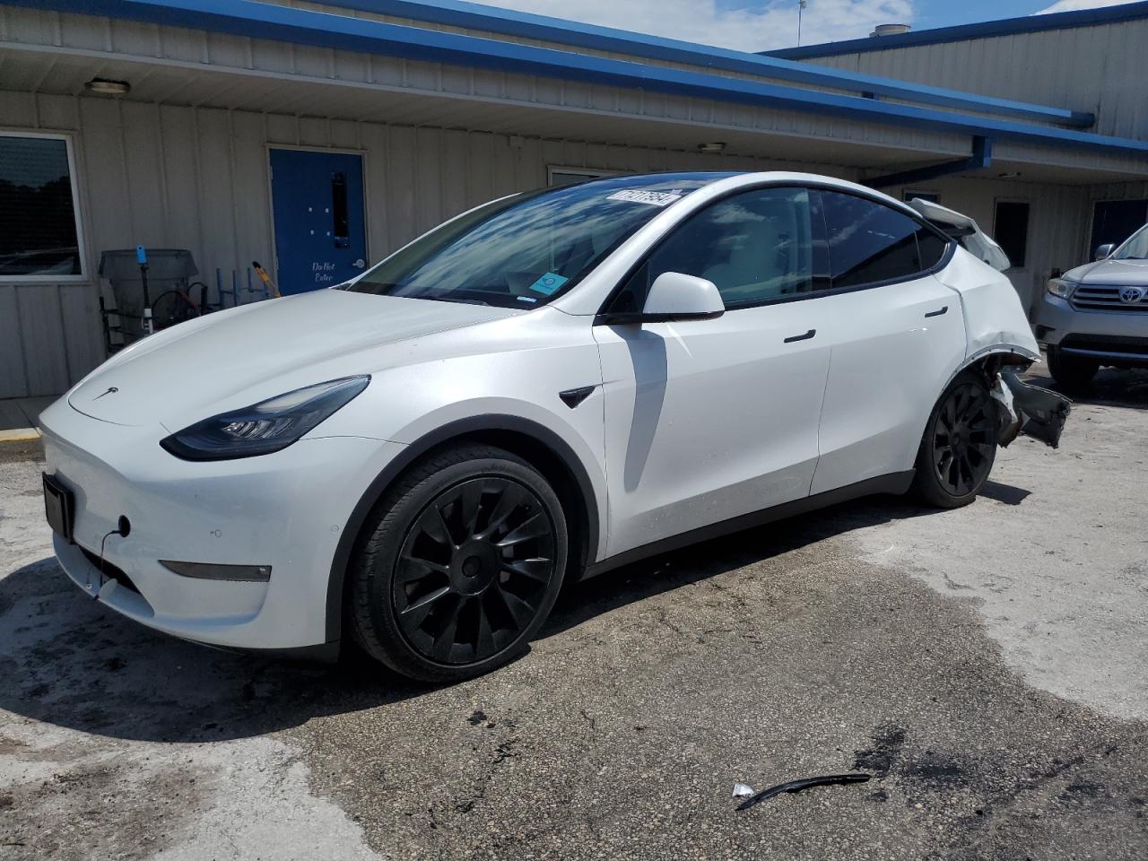 TESLA MODEL Y 2021