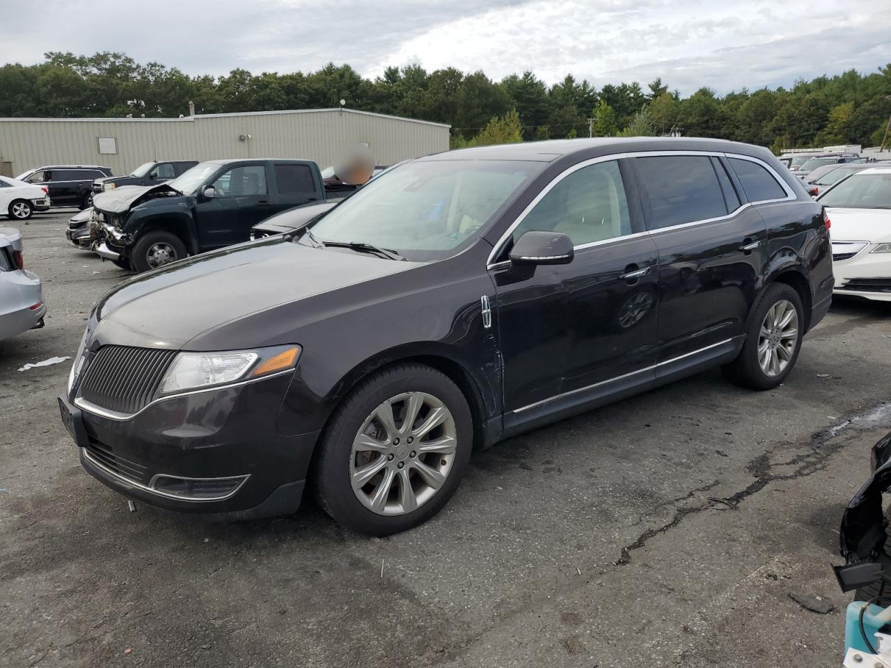 LINCOLN MKT 2013