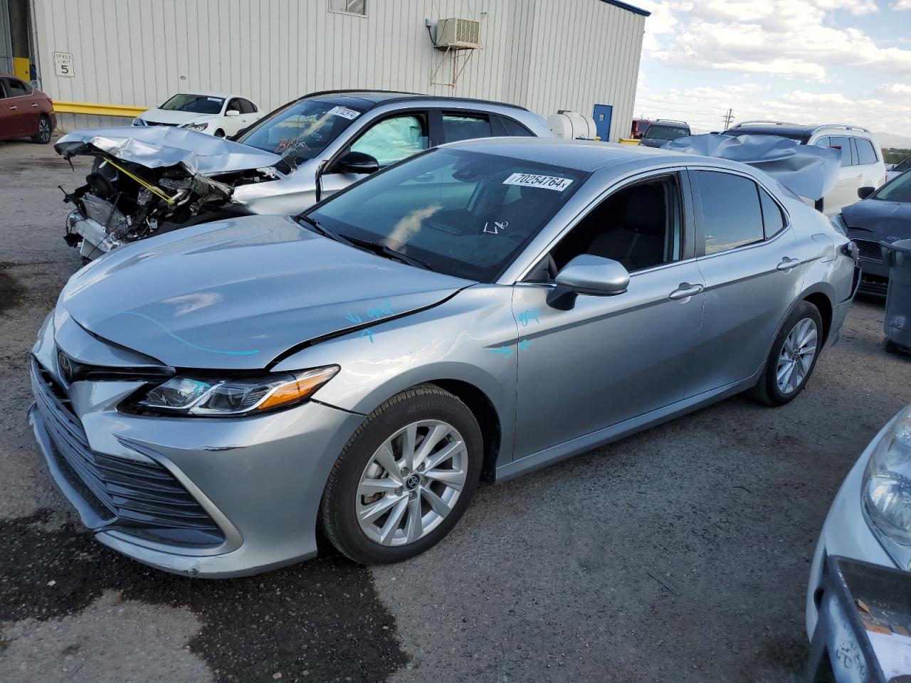 TOYOTA CAMRY LE 2023