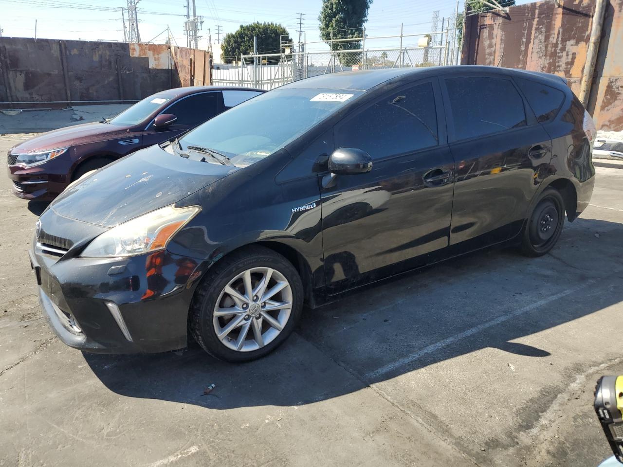 TOYOTA PRIUS V 2014