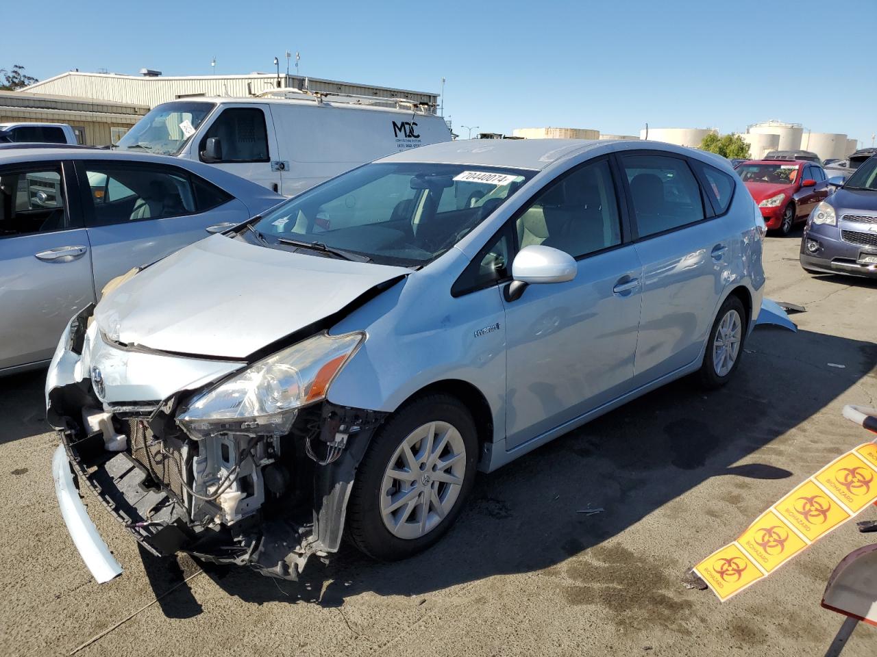 TOYOTA Prius V 2012